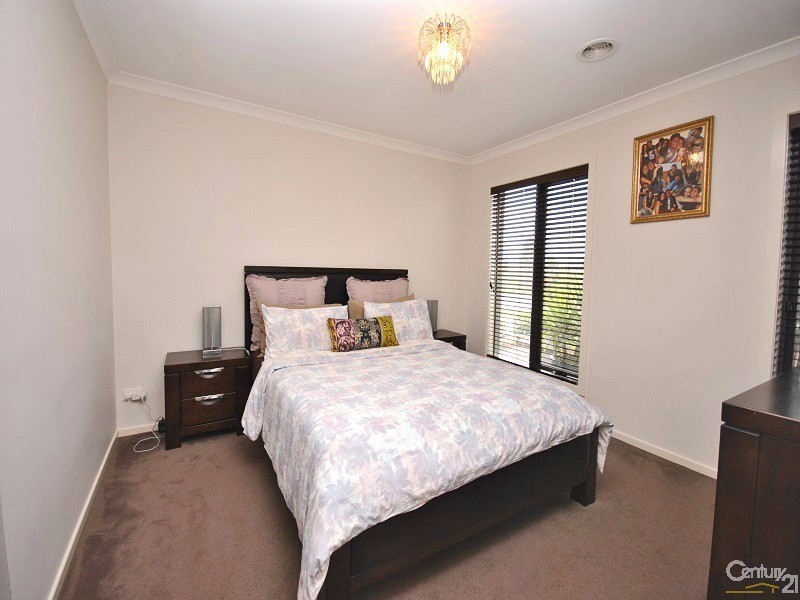 13 Autumn Fields Drive, Cranbourne North VIC 3977