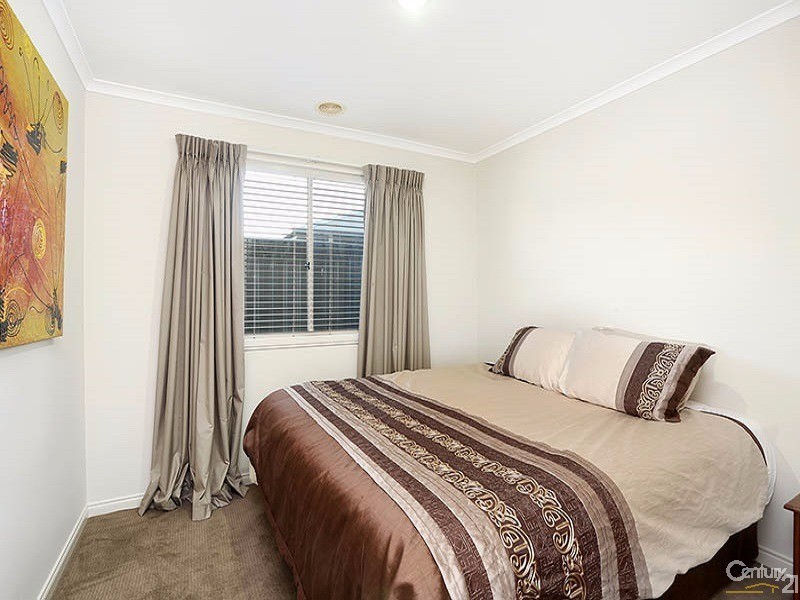 8 Cherrywood Way, Narre Warren South VIC 3805