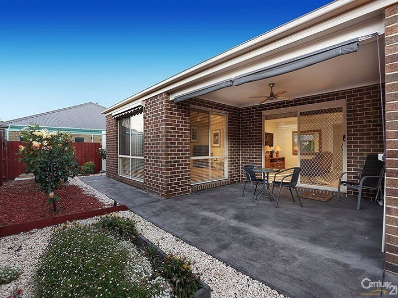 8 Cherrywood Way, Narre Warren South VIC 3805