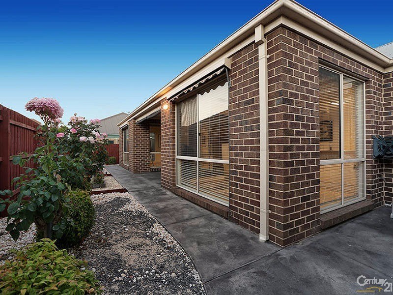 8 Cherrywood Way, Narre Warren South VIC 3805