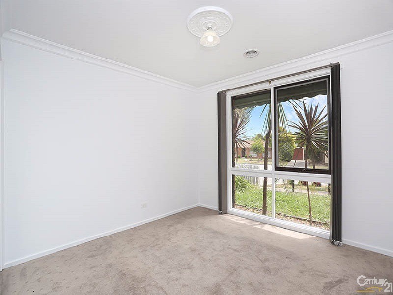1/14 Phillip Court, Cranbourne North VIC 3977