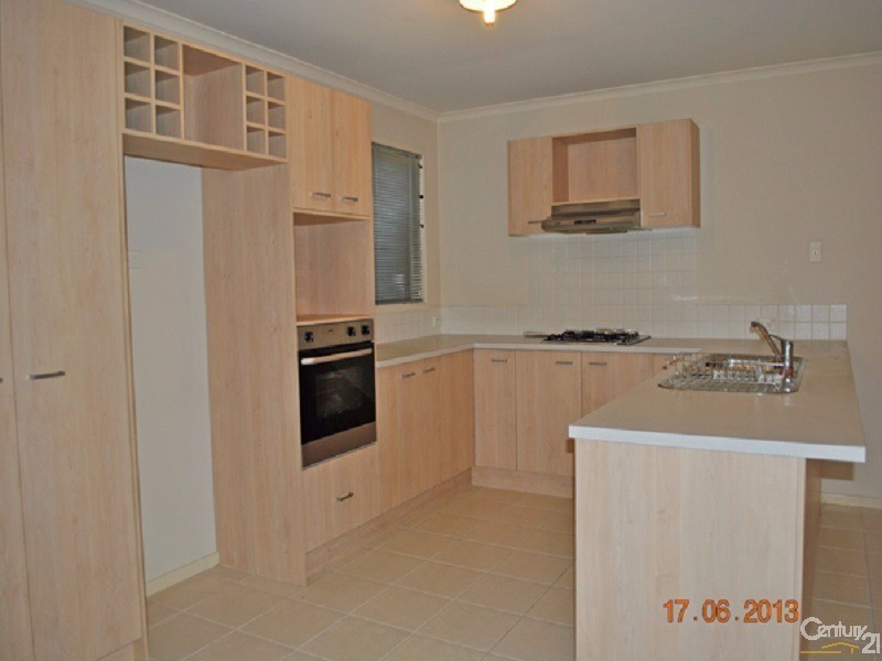 16 Ashcroft Close, Hallam VIC 3803