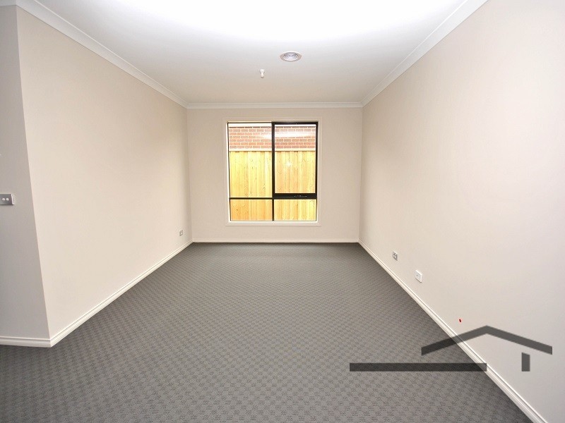 5 Lincoln Avenue, Officer VIC 3809