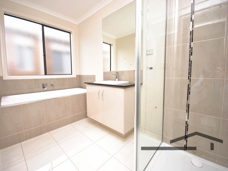 5 Lincoln Avenue, Officer VIC 3809