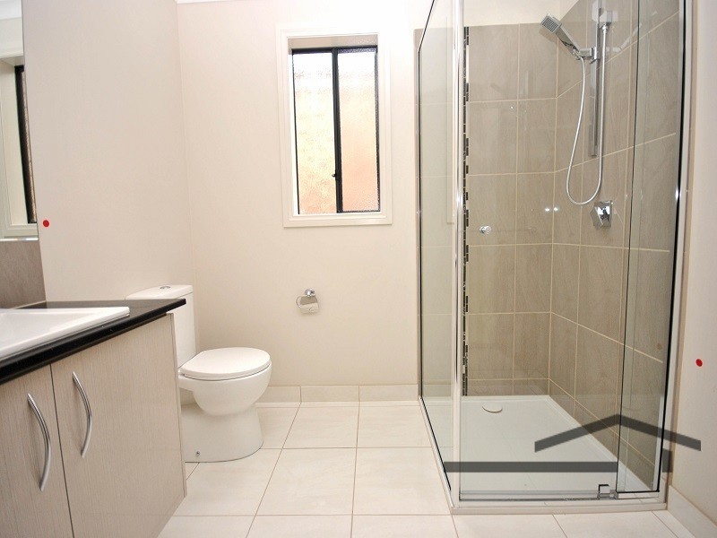 5 Lincoln Avenue, Officer VIC 3809