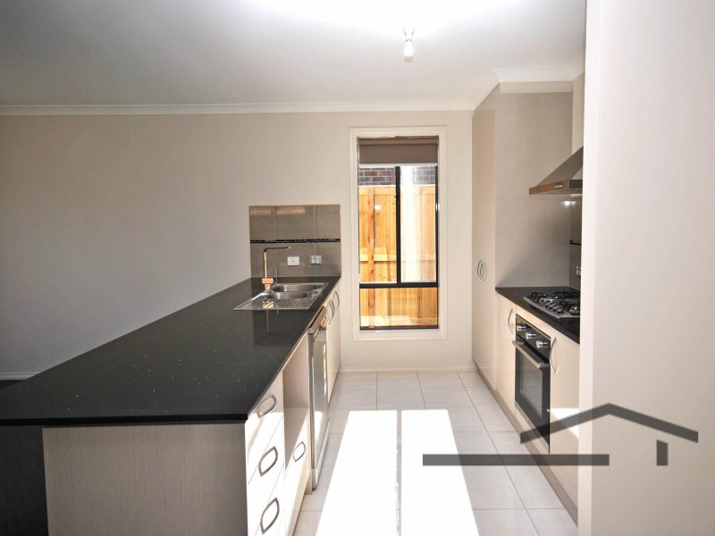 5 Lincoln Avenue, Officer VIC 3809