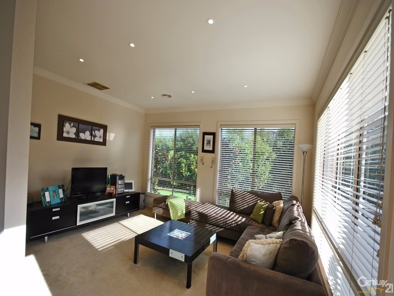 7 Atkinson Drive, Berwick VIC 3806