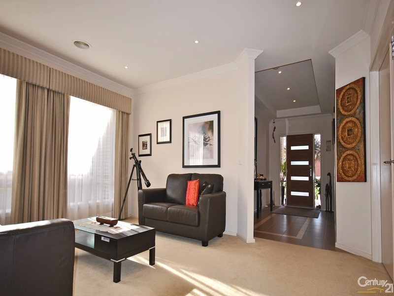 7 Atkinson Drive, Berwick VIC 3806