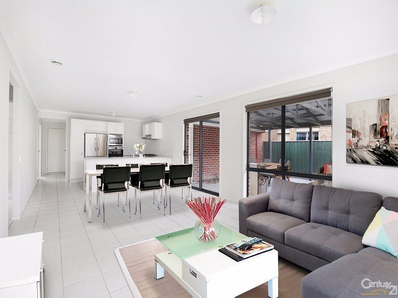 76 Harrington Drive, Narre Warren South VIC 3805