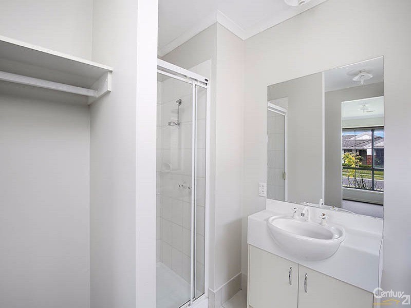 76 Harrington Drive, Narre Warren South VIC 3805