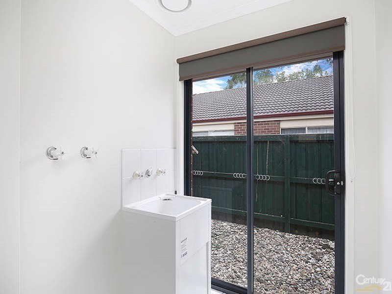 76 Harrington Drive, Narre Warren South VIC 3805