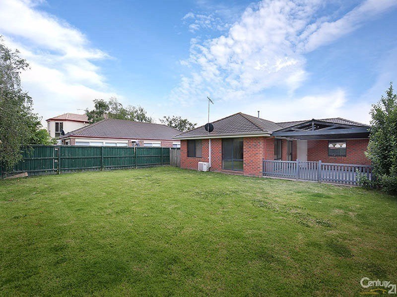 76 Harrington Drive, Narre Warren South VIC 3805