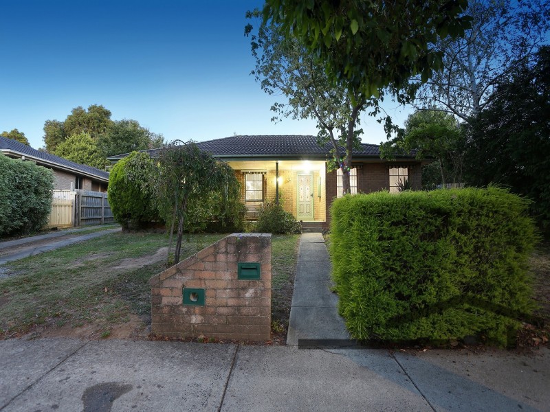 10 Melrose Court, Berwick VIC 3806