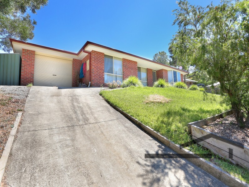 9 Calway Street, Drouin VIC 3818
