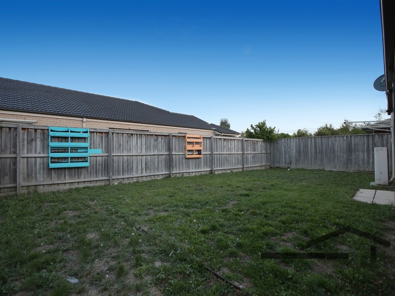 60 Kosta Boda Boulevard, Pakenham VIC 3810