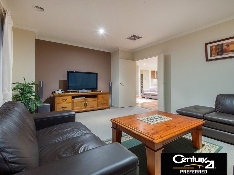 18 Stanhope Avenue, Berwick VIC 3806
