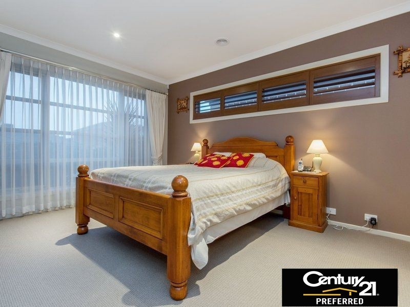 18 Stanhope Avenue, Berwick VIC 3806