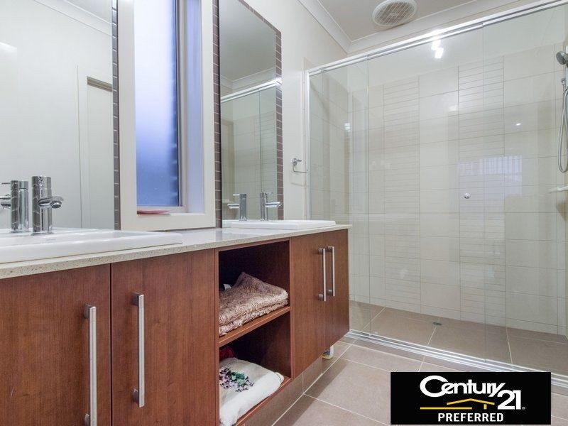 18 Stanhope Avenue, Berwick VIC 3806