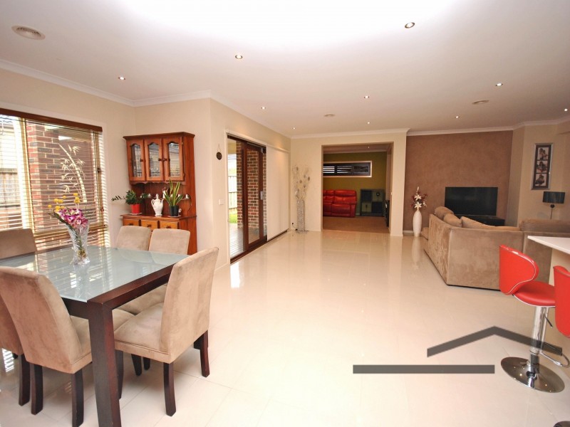 143 Viewgrand Drive, Berwick VIC 3806