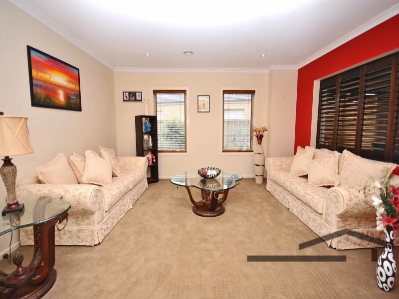 143 Viewgrand Drive, Berwick VIC 3806