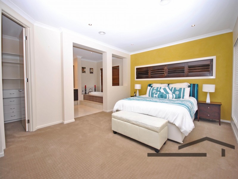 143 Viewgrand Drive, Berwick VIC 3806