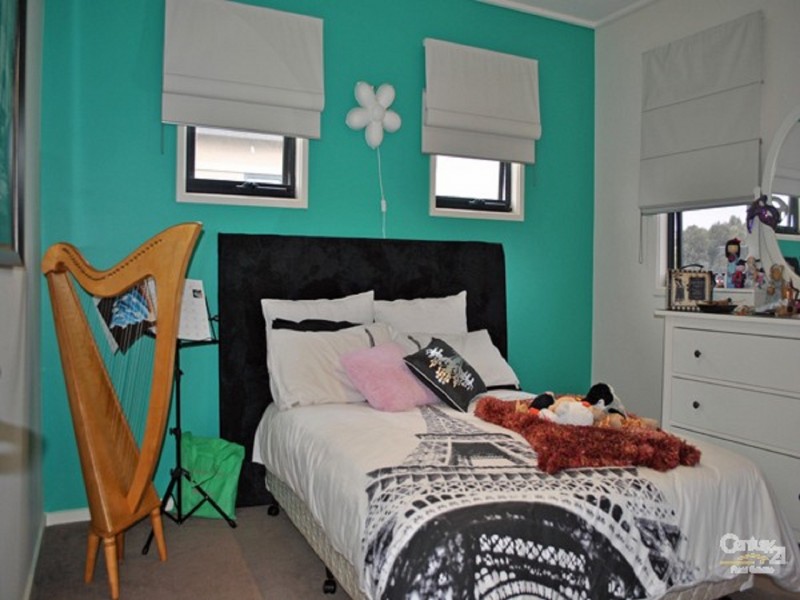 11 Greenhaven Terrace, Berwick VIC 3806