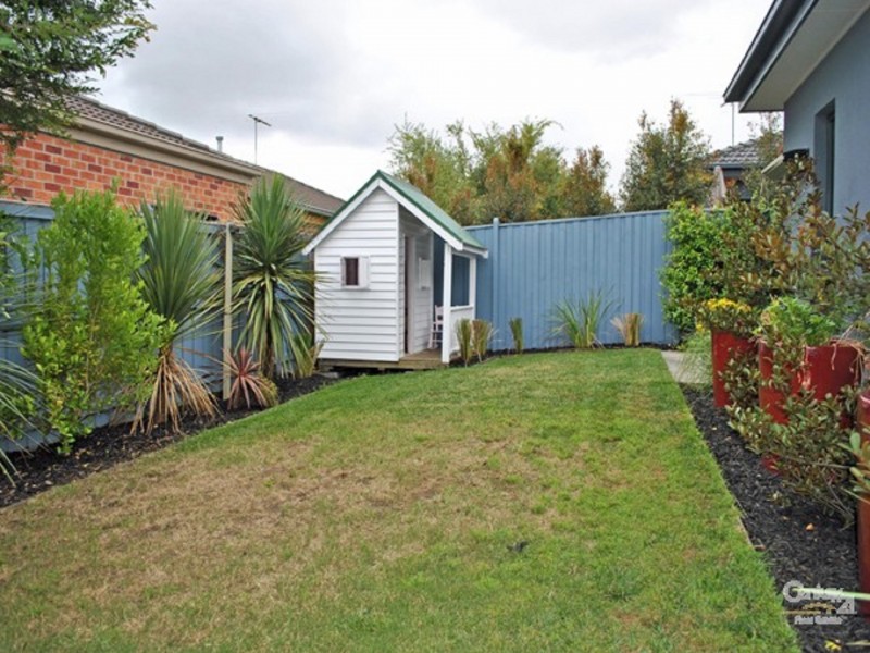 11 Greenhaven Terrace, Berwick VIC 3806