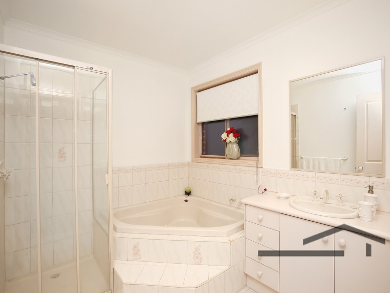 7 Dalpura Court, Berwick VIC 3806