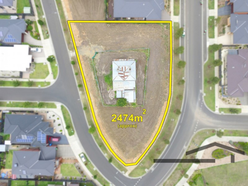 May Villa 151-161s  Selandra Boulevard, Clyde North VIC 3978