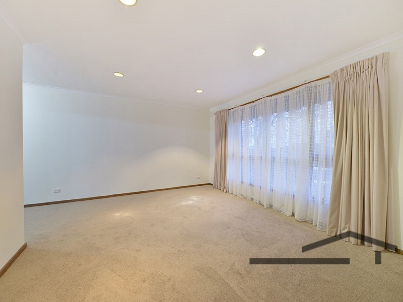 42 Kays Avenue, Hallam VIC 3803