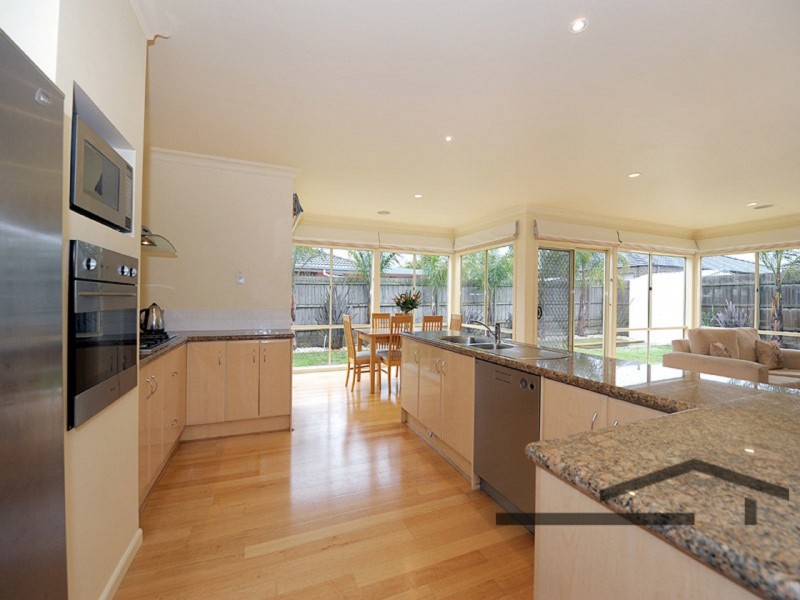 54 Seebeck Drive, Narre Warren South VIC 3805