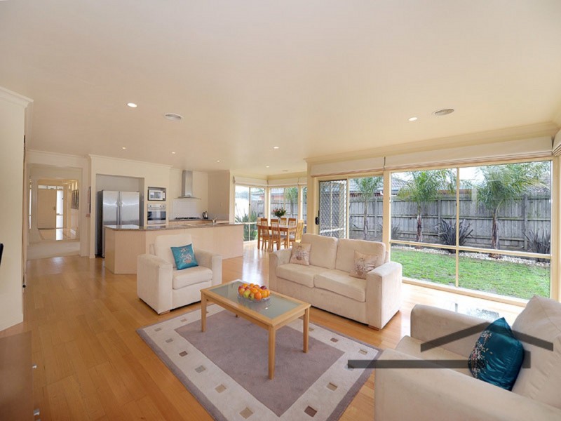 54 Seebeck Drive, Narre Warren South VIC 3805