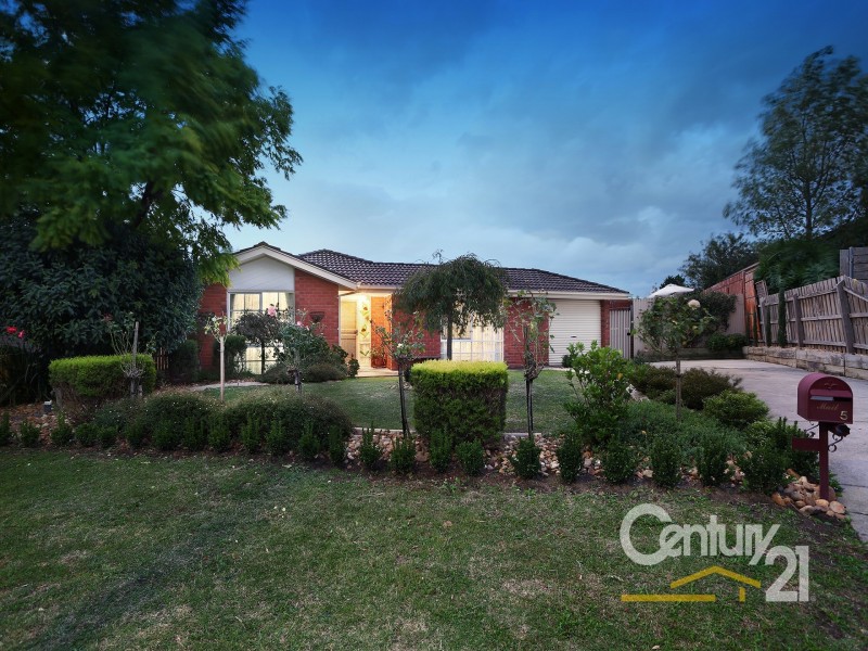 5 Hall Court, Berwick VIC 3806
