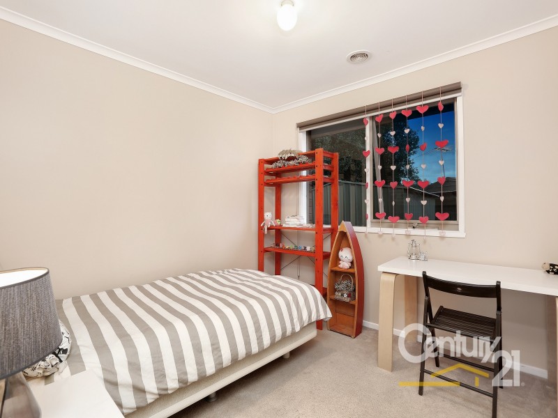 5 Hall Court, Berwick VIC 3806