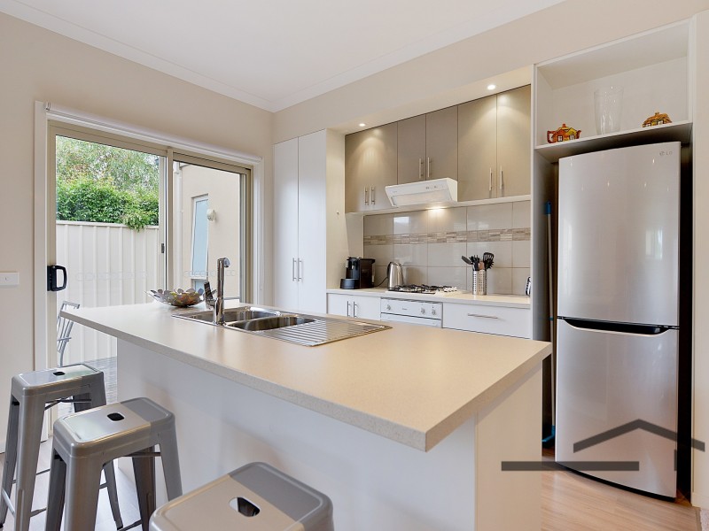 2/9 Slingsby Avenue, Beaconsfield VIC 3807