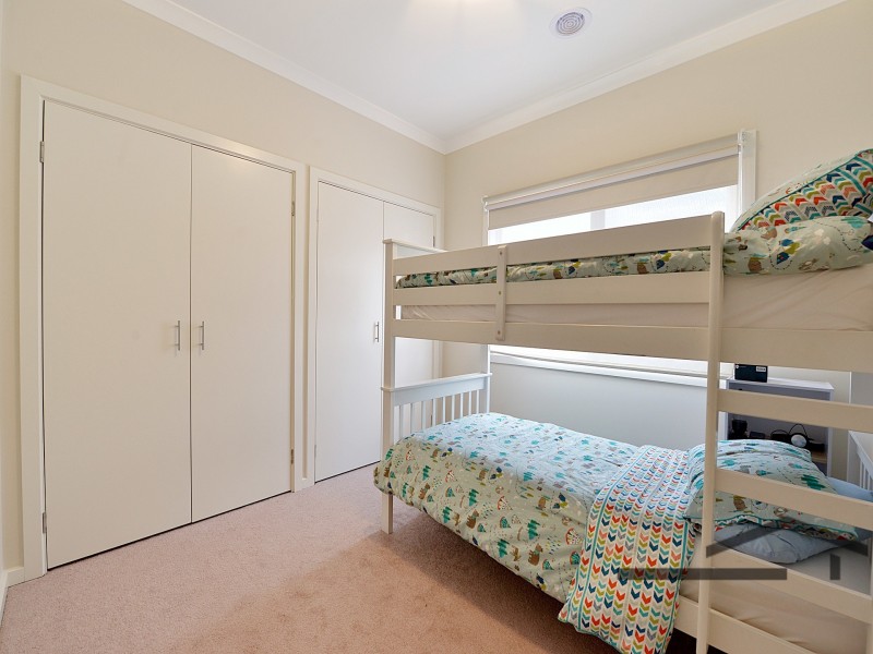 2/9 Slingsby Avenue, Beaconsfield VIC 3807