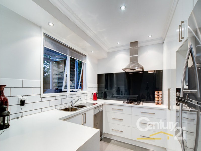 12 Sharpe Court, Berwick VIC 3806