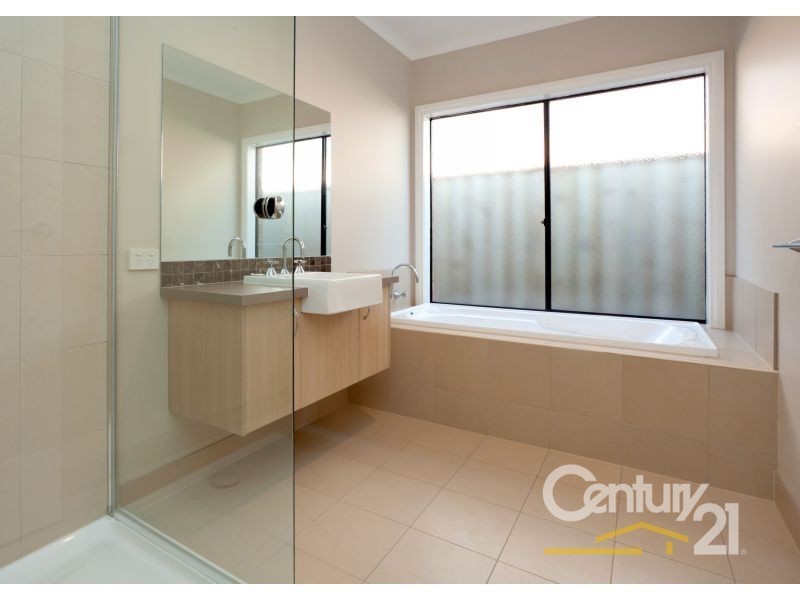 3 Parry Drive, Narre Warren VIC 3805