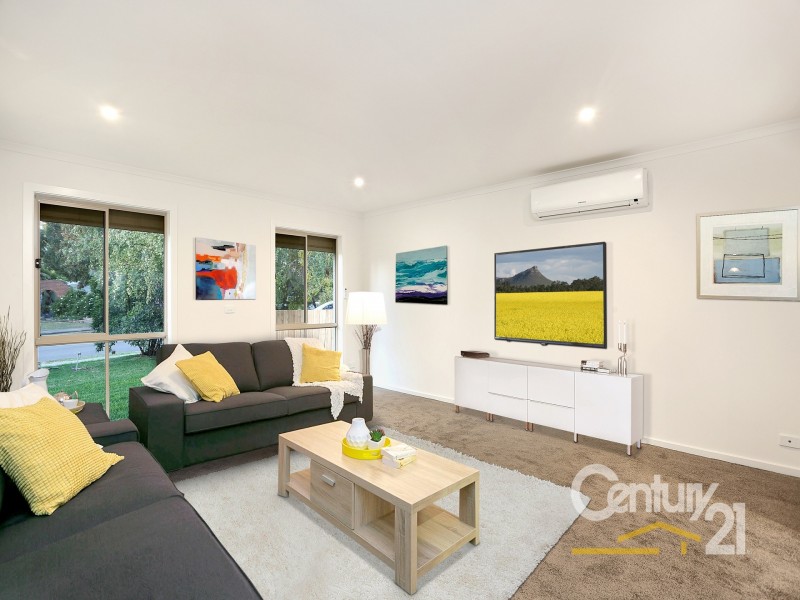 1/14  Greenlaw Crescent, Berwick VIC 3806