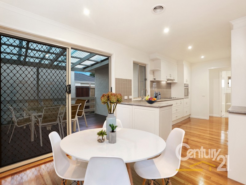 1/14  Greenlaw Crescent, Berwick VIC 3806