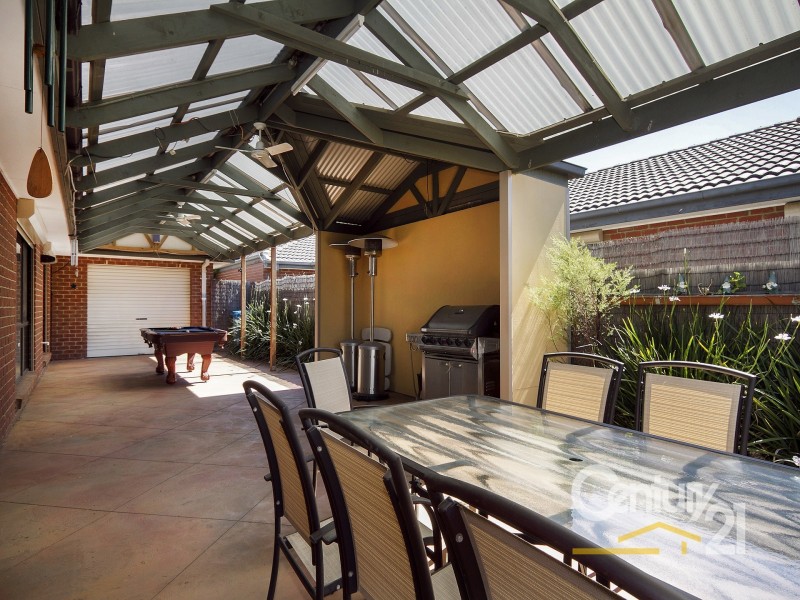 8 Shaftsbury Avenue, Berwick VIC 3806
