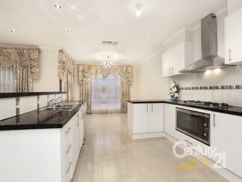 5 Dargo Close, Narre Warren VIC 3805