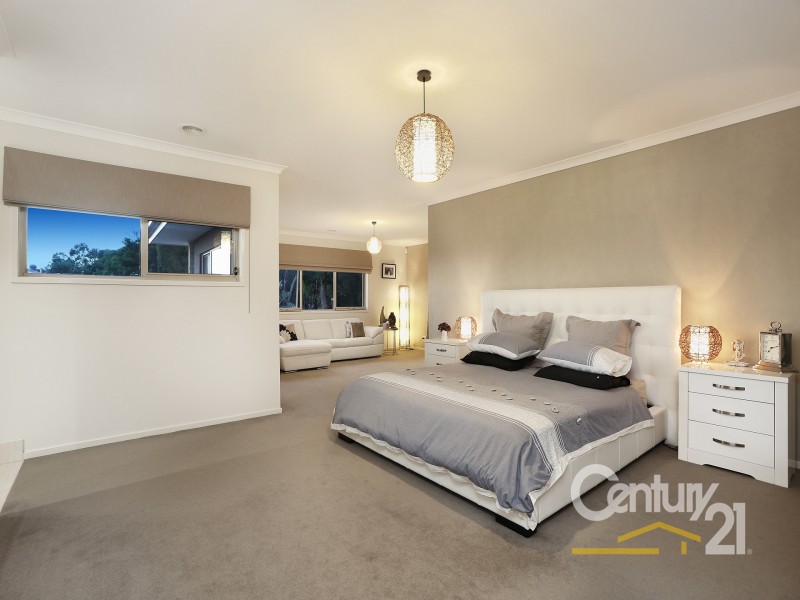 32 Bushlark Court, Berwick VIC 3806