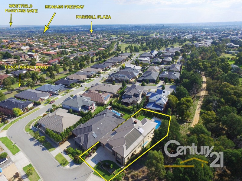 32 Bushlark Court, Berwick VIC 3806