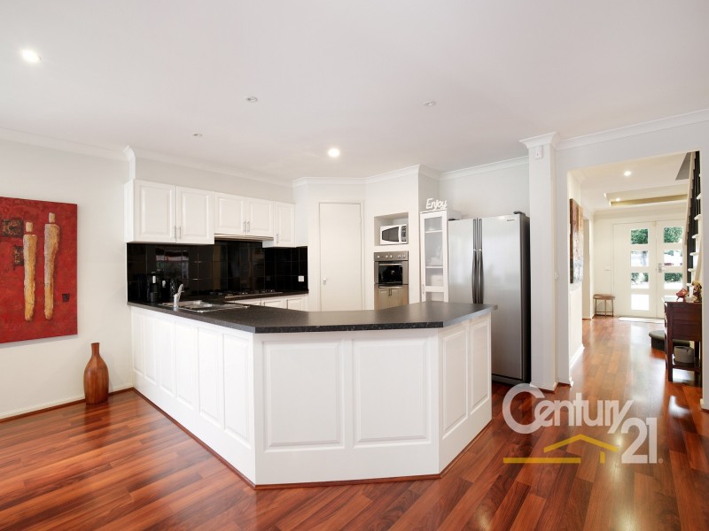 4 Azure Place, Narre Warren South VIC 3805