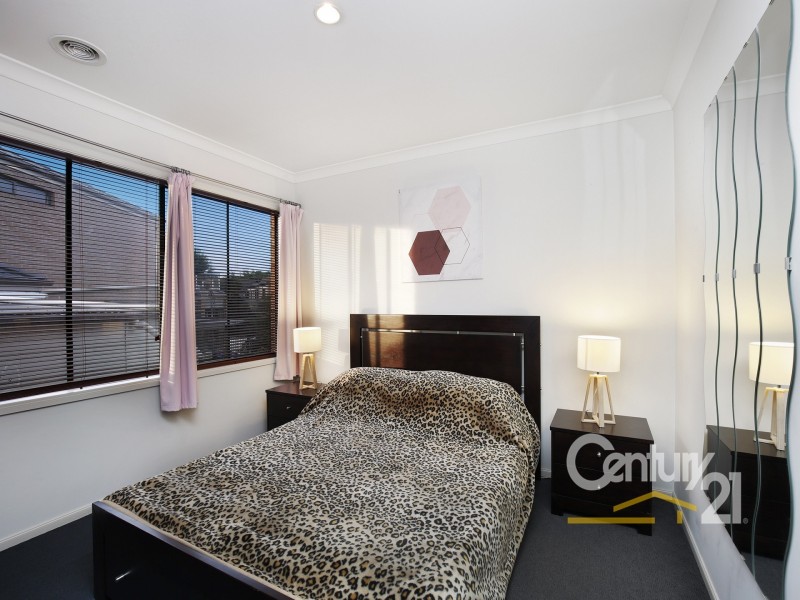 4 Azure Place, Narre Warren South VIC 3805