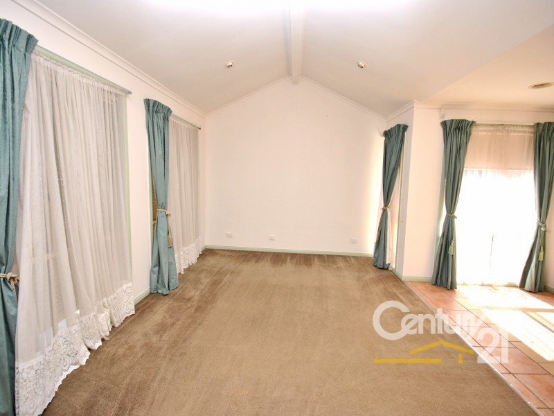 23 Innes Court, Berwick VIC 3806