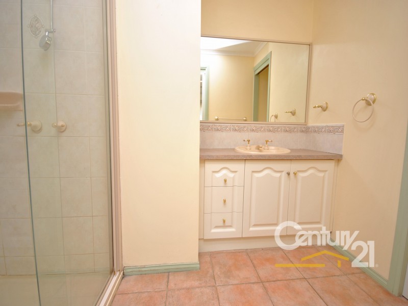 23 Innes Court, Berwick VIC 3806