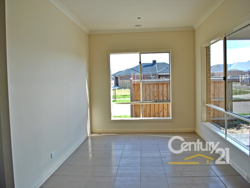 89 Arena Parade, Officer VIC 3809