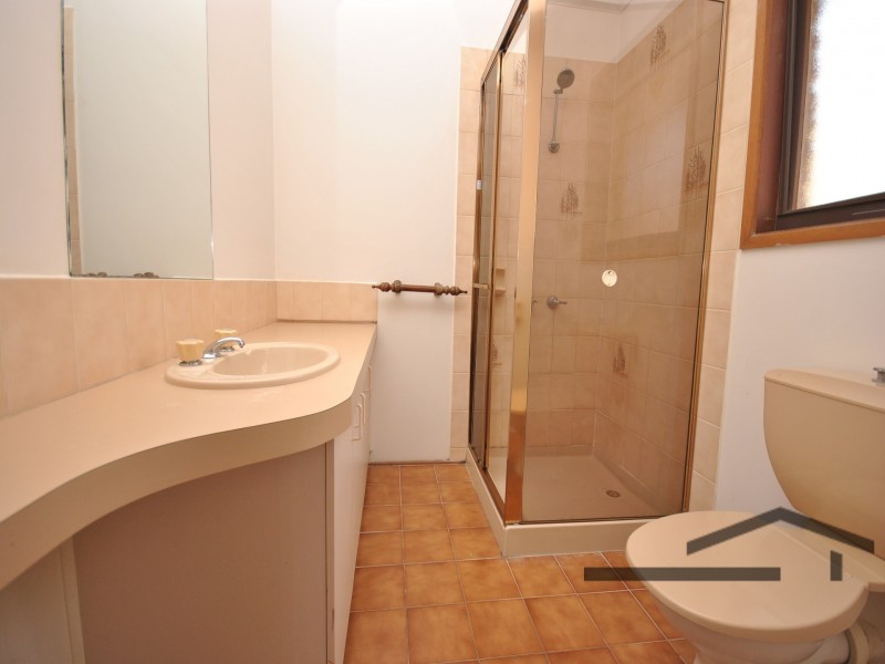 4 County Drive, Berwick VIC 3806